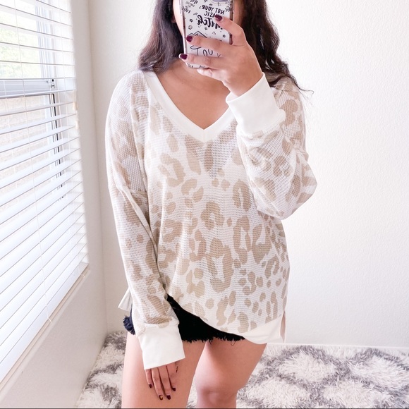 HONEYME Leopard Print Knit Long Sleeve Top - Picture 2 of 11